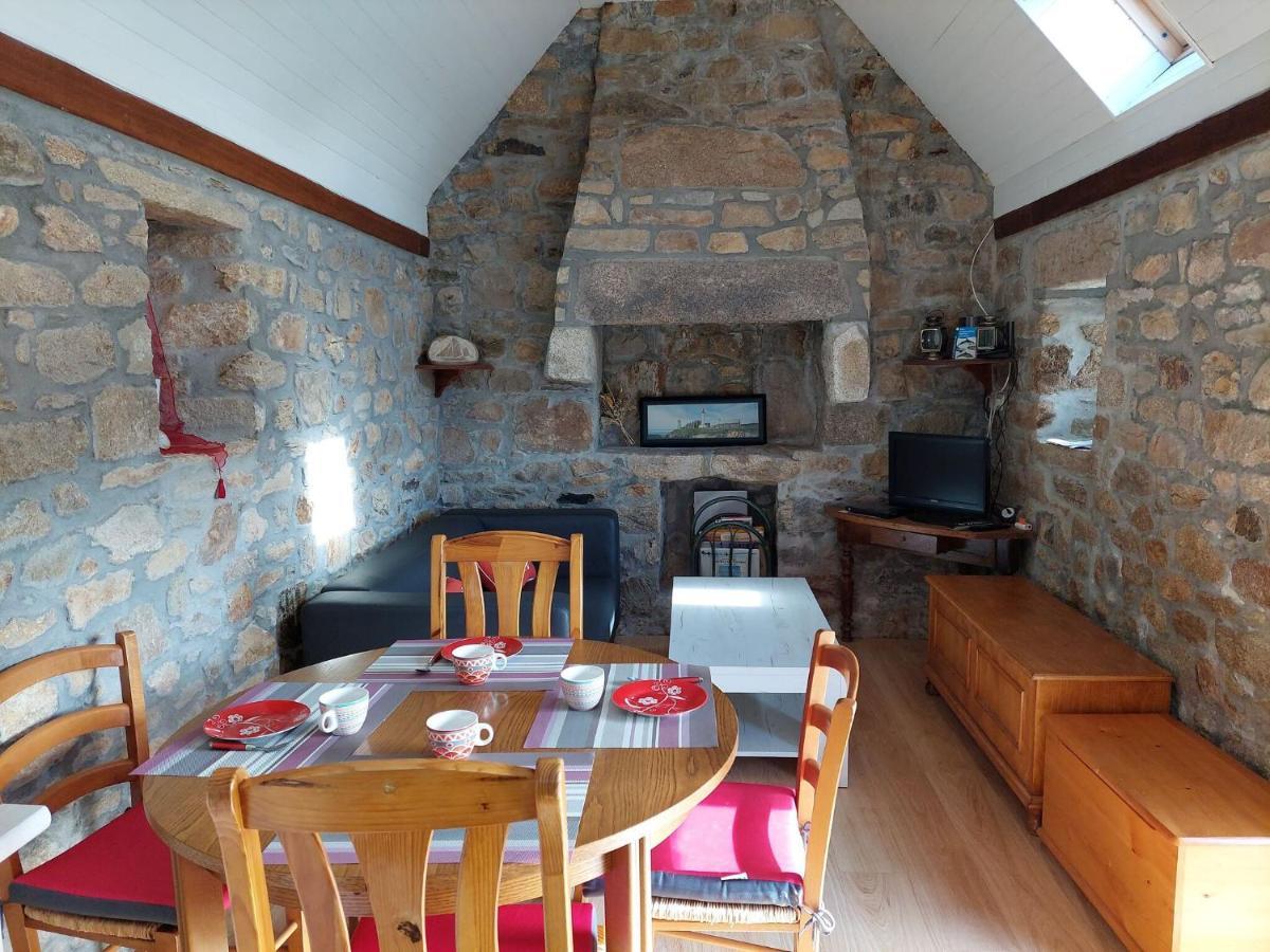 Holiday Home In Plouarzel Экстерьер фото